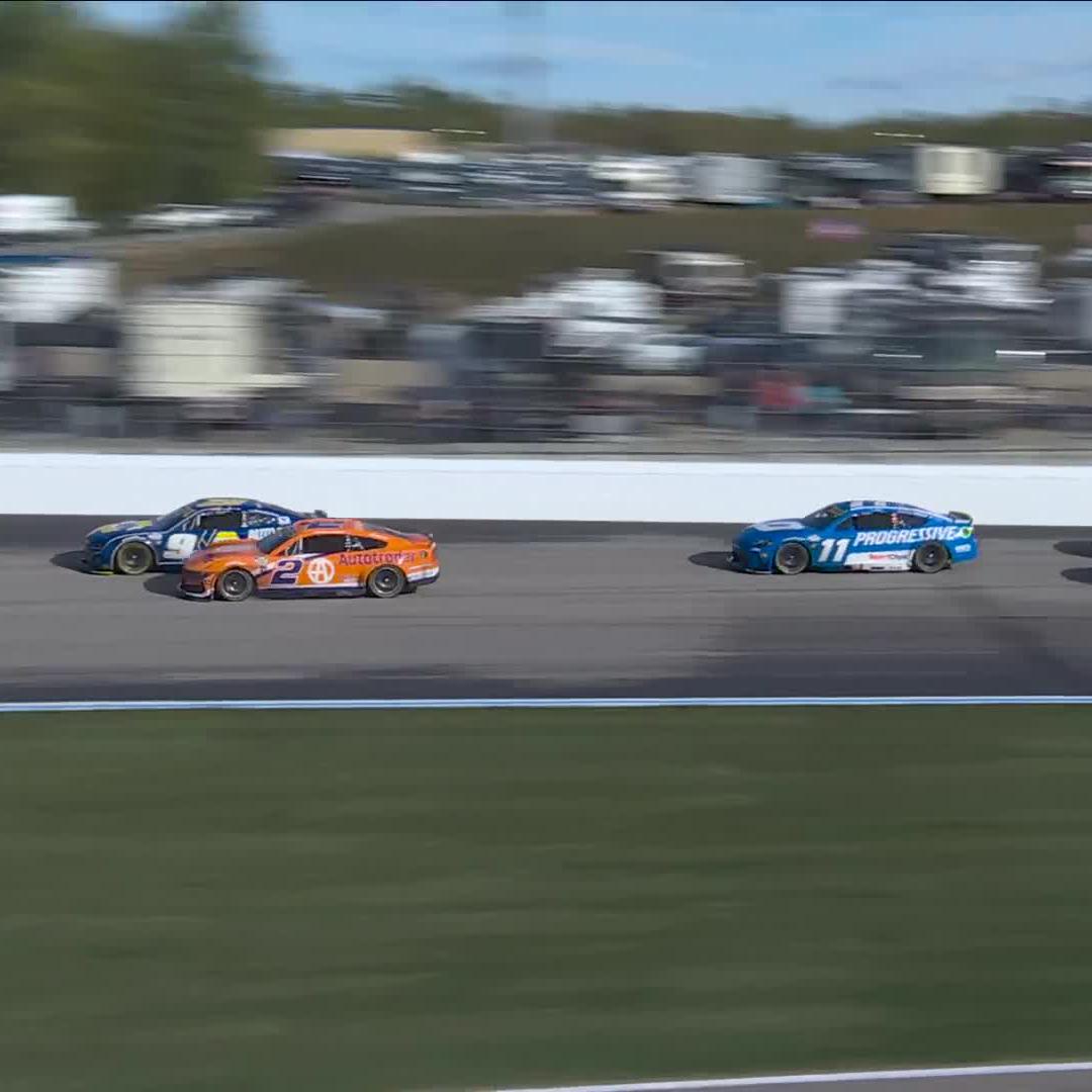 Here comes driver No. 9. Chase Elliott is in the mix early in the final stage. #NASCARPlayoffs