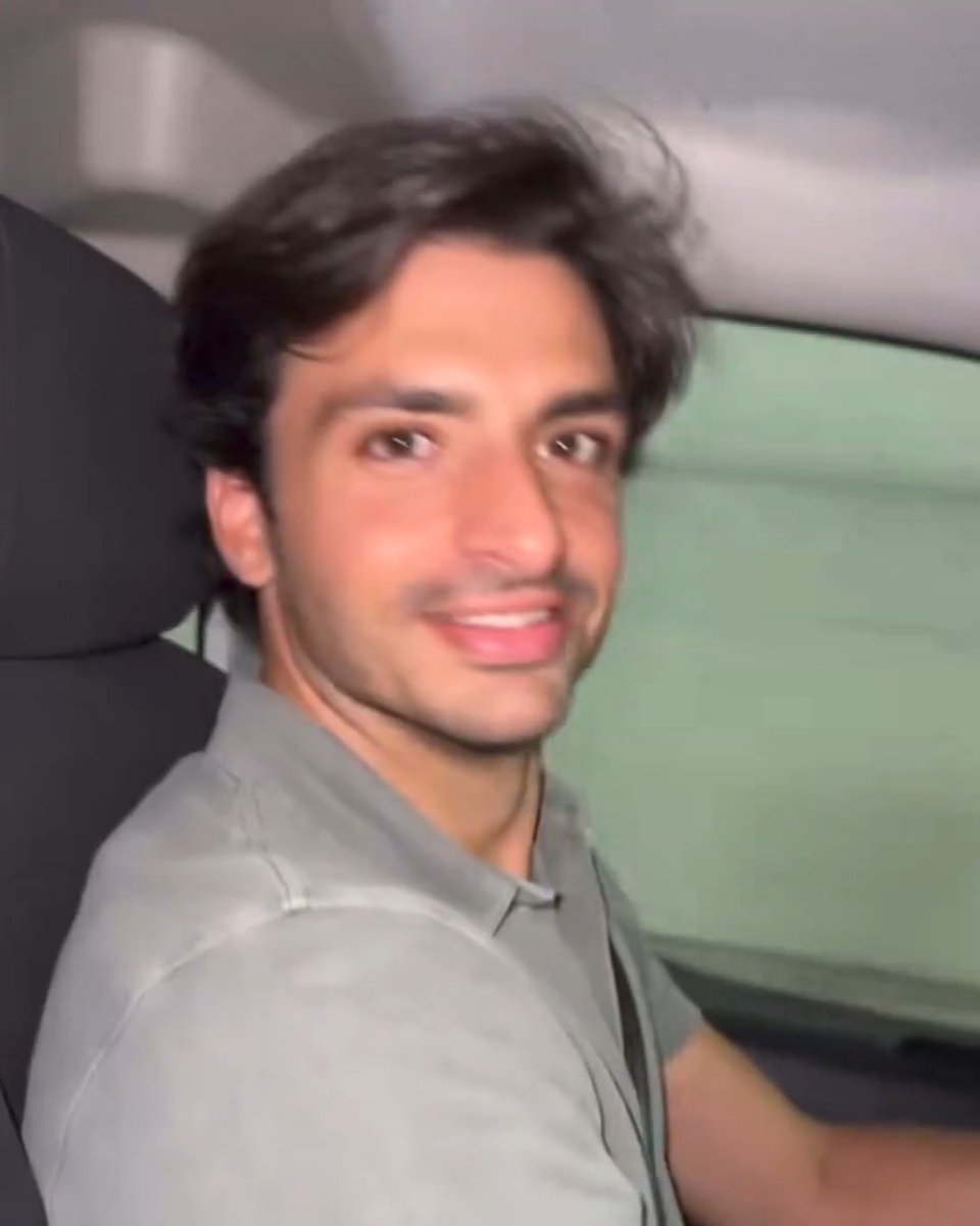 Charles' chauffeur... Carlos! 😂 🎥 Charles Leclerc #F1 #AzerbaijanGP