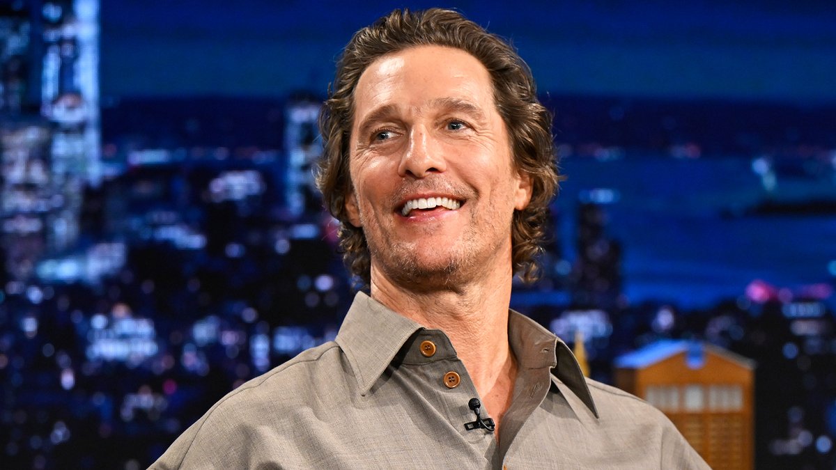 The internet thinks Matthew McConaughey is the “Taylor Swift of college football” 🤣 #FallonTonight