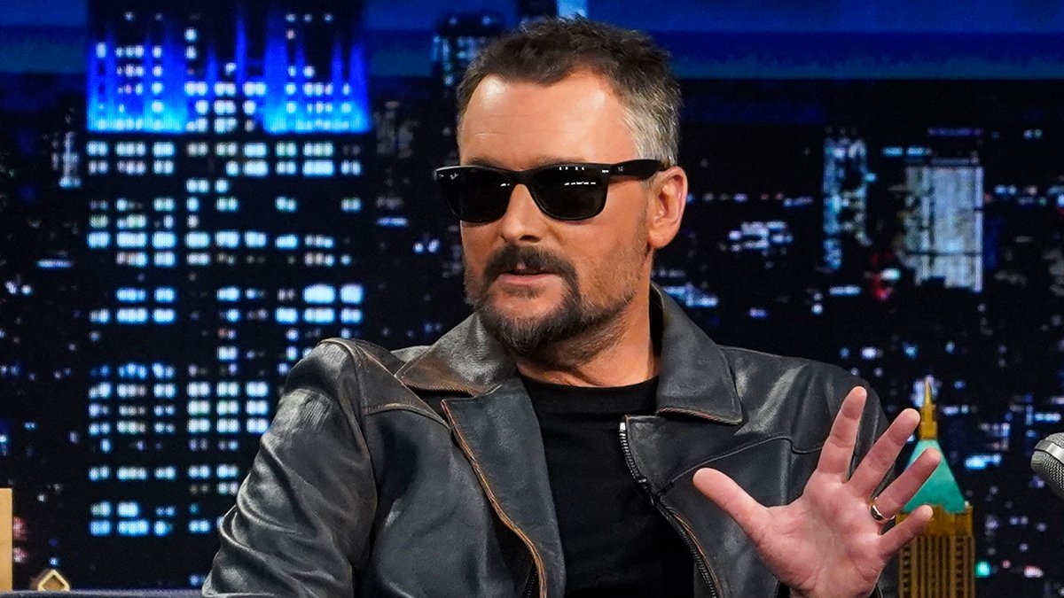 .Eric Church explains the tragedy that inspired him to write “Johnny” before performing it for the Studio 6B audience. #FallonTonight