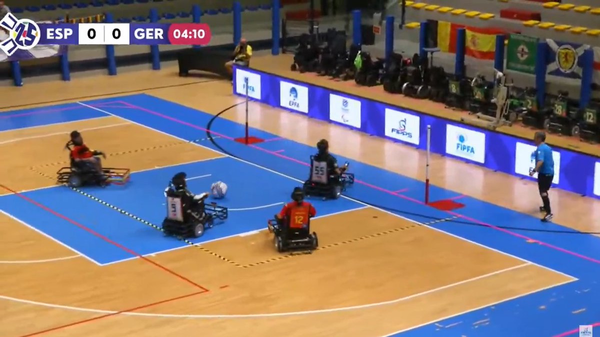 España 🇪🇸 ha ganado a Alemania (2-0) y ha logrado el primer triunfo de su historia en la Eurocopa de #Powerchair (fútbol en silla de ruedas motorizadas) de la mano de Samuel Grau García, autor del primer tanto de un español en este torneo 👏 Siguen con opciones de play-off, ¡vamos!