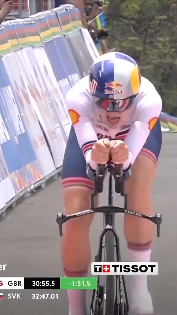 This was the moment Zoe Backstedt crossed the line to take a dominant win in the under-23 women’s TT! 👑 #Kigali2025
