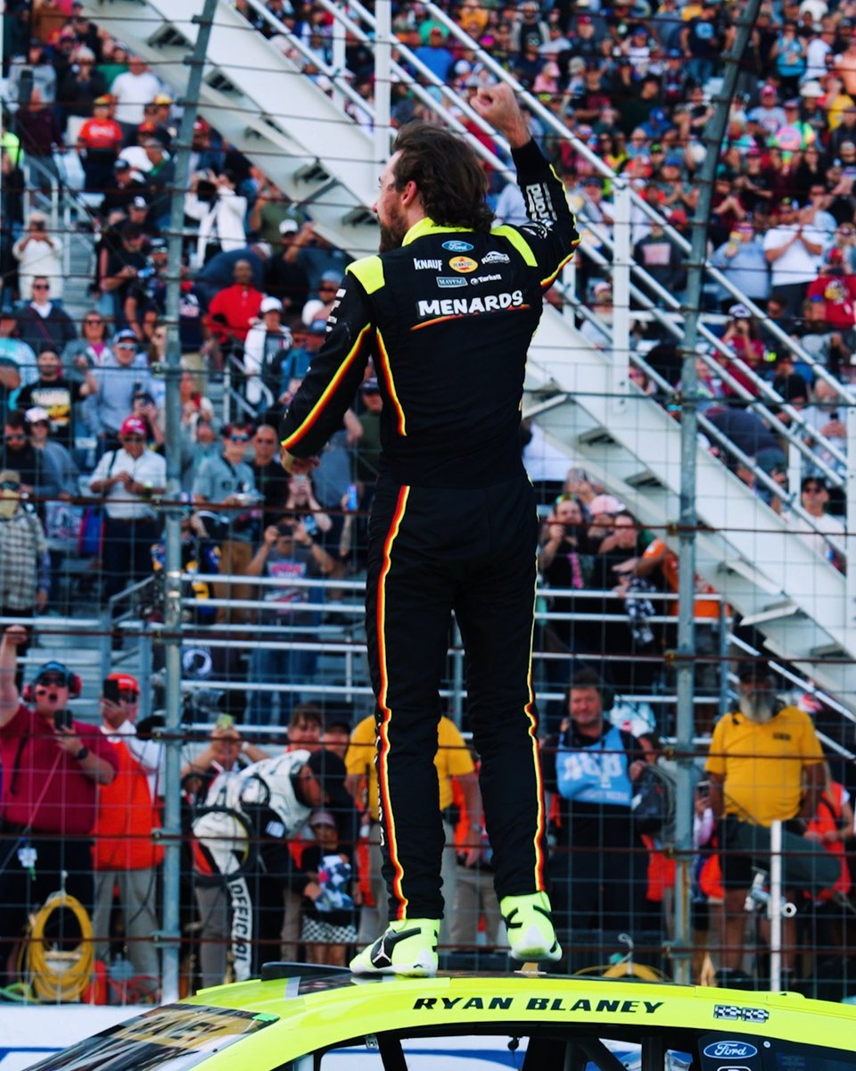 Wake up, Ryan Blaney fans. Your guy is Round of 8 bound.