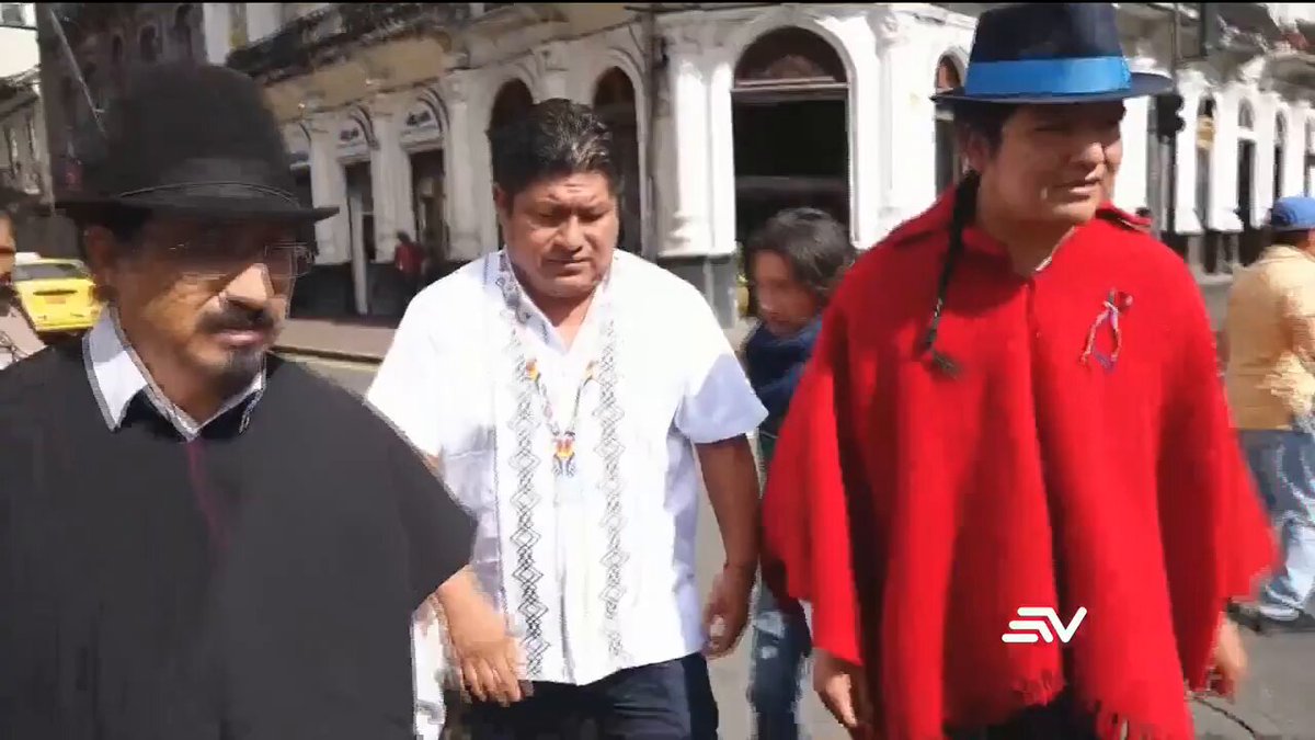 Jaime Vargas se autoproclama Presidente del Ecuador en todos los PAROS de la CONAIE. Este terrorista se siente con derecho Nacional de hacer lo que le da la gana en el Ecuador La CONAIE y CONFENAIE son grupos TERRORISTAS.