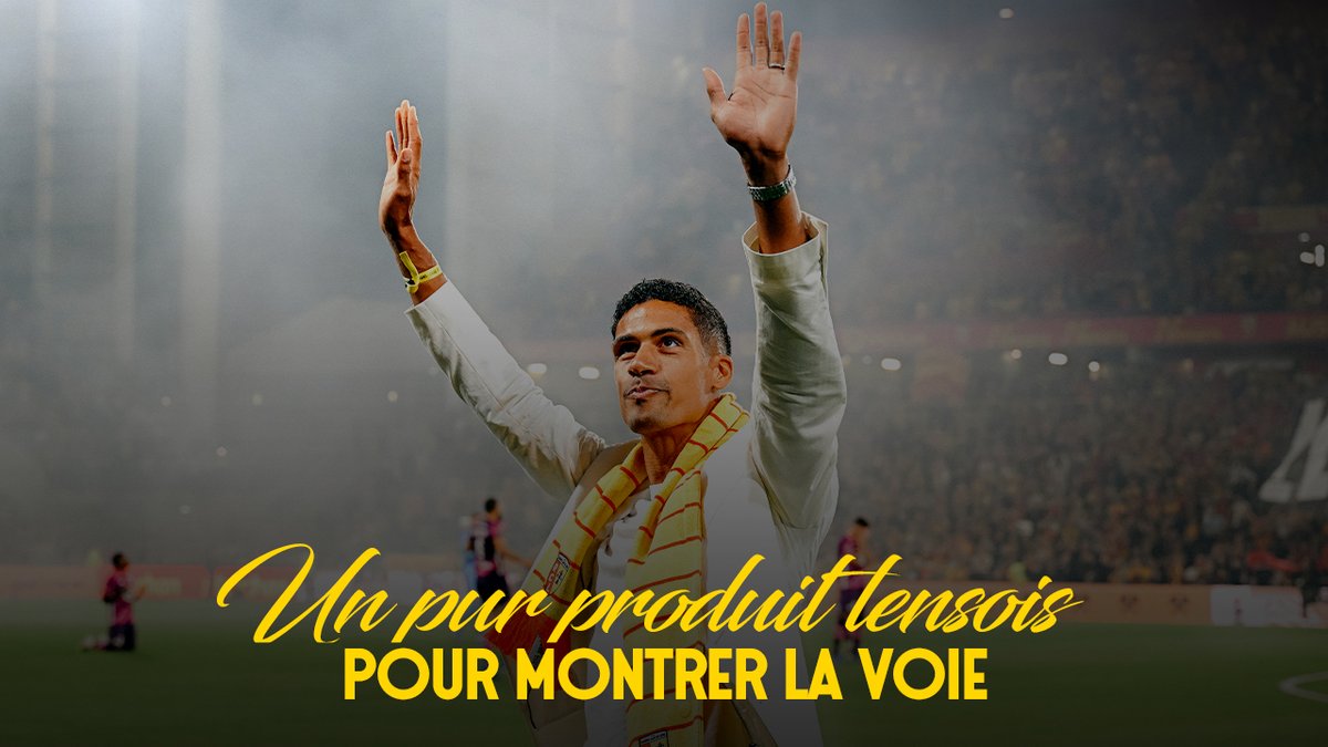 Un pur produit 𝒍𝒆𝒏𝒔𝒐𝒊𝒔 pour montrer la 𝒗𝒐𝒊𝒆 ❤️💛 Enfant du Racing et illustre défenseur #MadeInGaillette, Raphaël Varane a donné le coup d’envoi fictif du derby. #FiersDEtreLensois