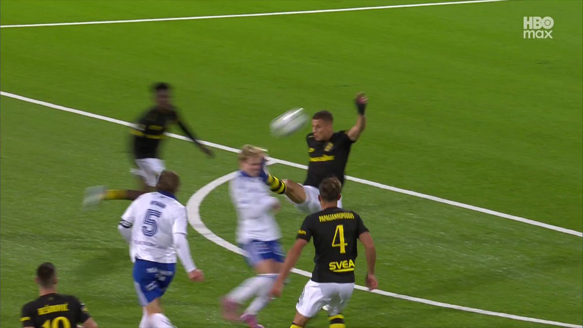 🗣 "Solklart rött, inget att snacka om" Gerzic och Bachner eniga i studion om att AIK:s Filip Benkovic borde ha blivit utvisad. 📲 Se matchen på HBO Max
