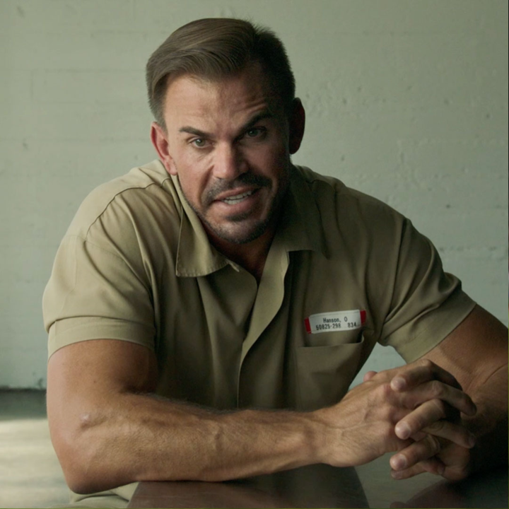 🚨Na próxima quinta-feira (25) estreia a série "Cocaine Quarterback", na Prime Video. Documentário que conta a história de Owen Hanson, ex-QB de USC que ganhou o título nacional e era chefe de um cartel de drogas.