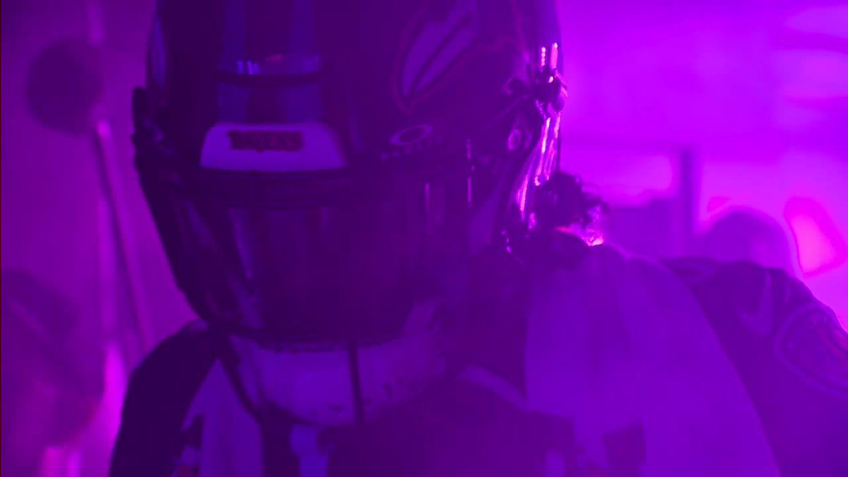 This Lamar walkout was tough 😈🔥 Watch Lions-Ravens on ABC, ESPN and the ESPN App 🍿