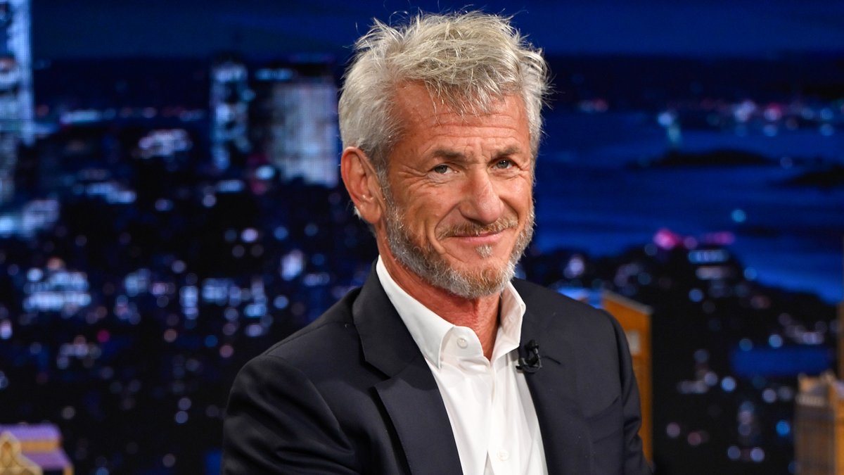 Sean Penn has a message for the FCC. #FallonTonight
