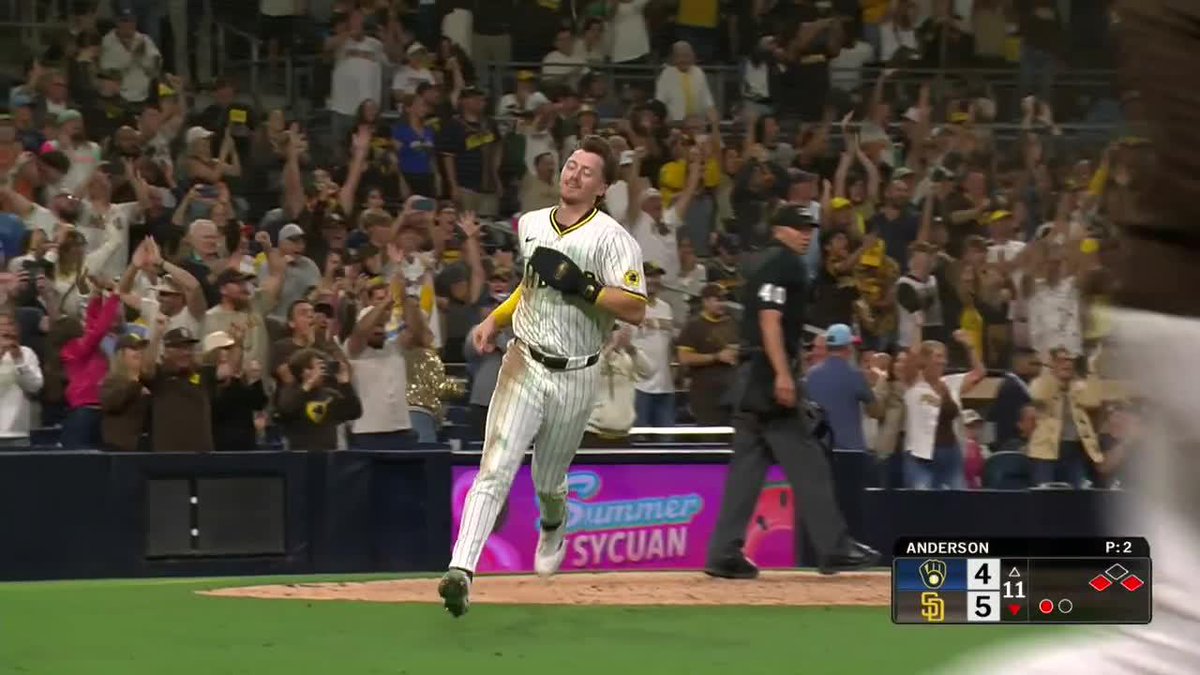 PADRES WALK IT OFF TO CLINCH THEIR SPOT IN THE POSTSEASON 🔥 It's San Diego's 4th playoff appearance in the last 6 seasons.