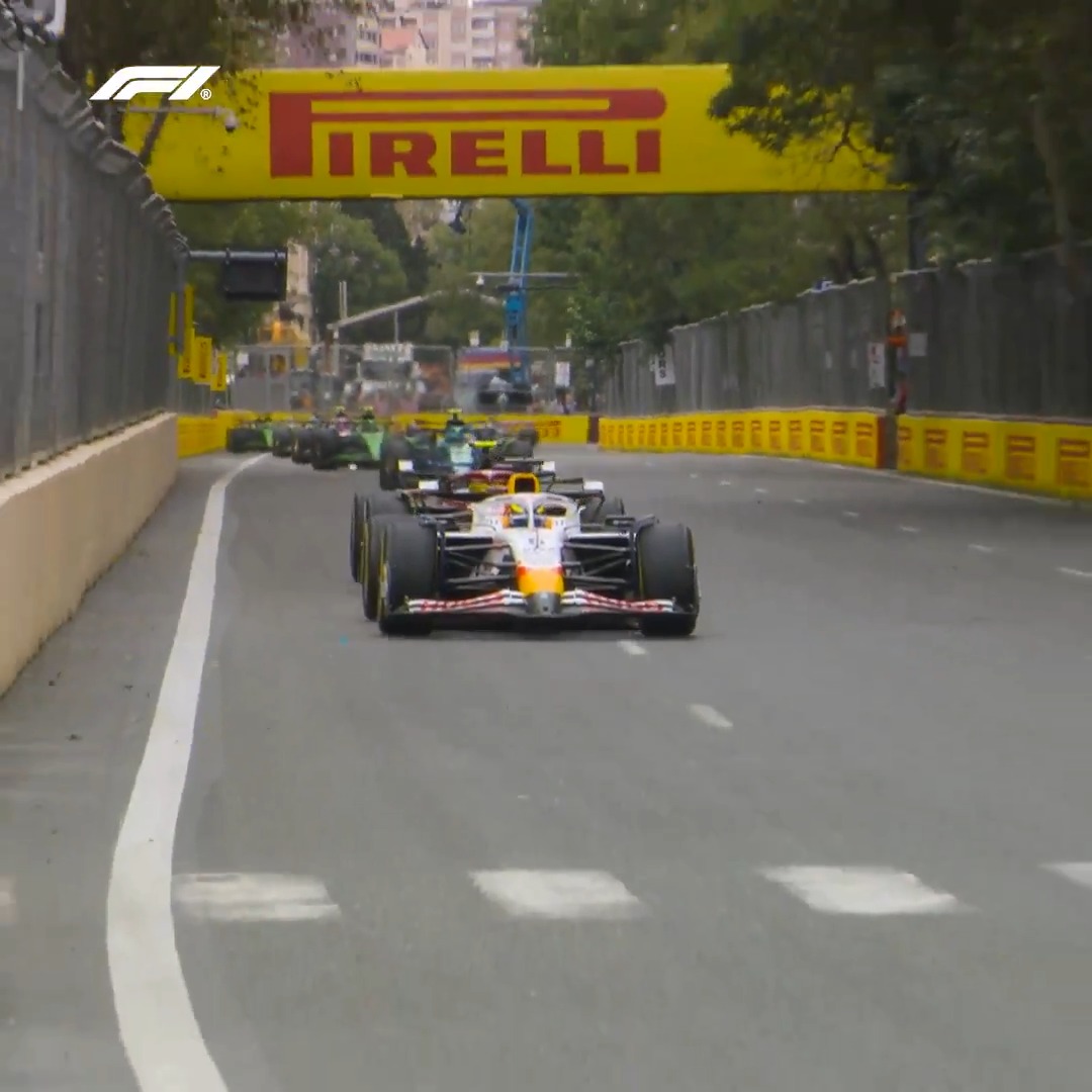 Defending against your idol! 🤯 Isack Hadjar defends with all his might from Lewis Hamilton in Baku ⚔️ #F1 #AzerbaijanGP