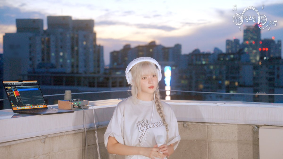 #LILY covering ‘죠지 / Boat’ by George for her cover series, Lilcording