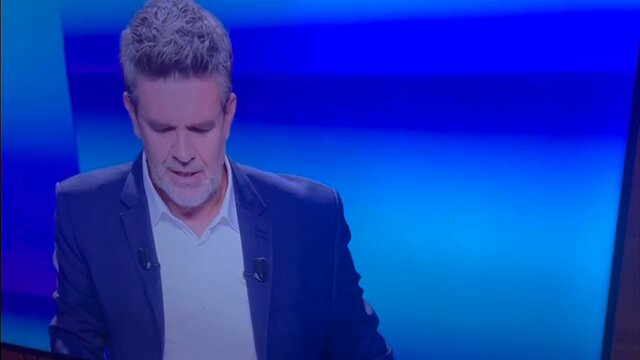 Un dimanche vraiment pas comme les autres… 🥰 Ce dimanche, on a eu la chance d’être invité par Canal pour une projection spéciale du match Arsenal-Manchester City à la salle Élysées Biarritz à Paris ! On a eu l’occasion d’approcher de très près le véritable trophée de la Premier League (sans pouvoir le toucher malheureusement 🥲), on a pu parler et discuter avec Robert Pires, Dacourt Olivier, Paul Tchoukriel Jessica Houara d'H.8 ! Un grand merci encore une fois à Robert Pires pour sa gentillesse et sa disponibilité, on a plein de maillots signés, de photos et de souvenirs 🫶 Et c’était enfin l’occasion pour beaucoup d’entre nous de se rencontrer pour la première fois ! Une journée mémorable 🔴⚪️ CANAL+ Sport CANAL+ Foot CANAL+ Premier League