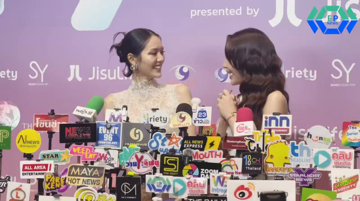 ช่วงสัมภาษณ์ “ลูกหมี - ซอนญ่า” ร่วมงาน Y Entertain Awards 2025 LOOKMHEESONYA YENT2025 #YentertainAwards2025xLMSY #ลูกหมีซอนญ่า #LMSY #YEntertainAwards2025xJisuLife #YentertainAwards2025 #MCOT #ช่อง9กด30 #พัดลมดาราJisuLife