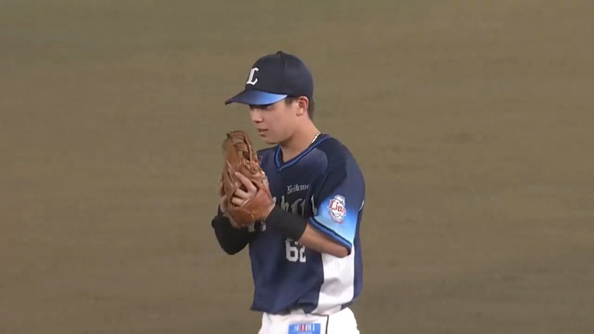 #滝澤夏央 選手のファインプレー! 飛び込みながら捕球し、先発の #與座海人 投手を助けます! #埼玉西武ライオンズ #seibulions #ALLONE