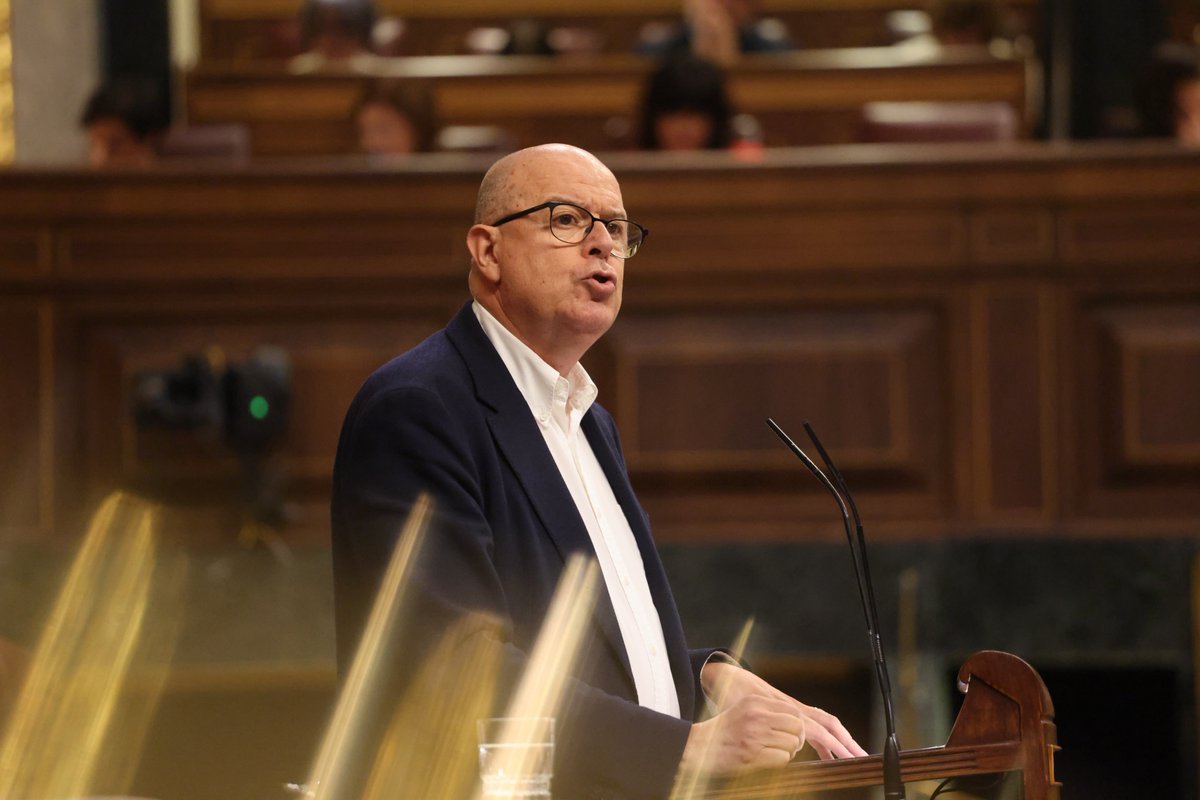 Señorías del PP: ❌No me gusta que quieran enterrarnos en fosas. ❌No me gustan que digan que Madrid es Sarajevo ❌No me gusta que criminalicen a los migrantes. ‼️Dejen de repartir odio junto a Vox. La política es llegar a acuerdos y trabajar por la convivencia. 🏛️José Zaragoza