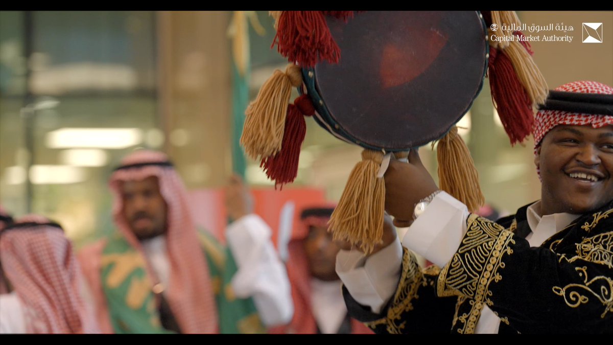 في اليوم الوطني الـ95، نحتفي بقيادةٍ صنعت لوطننا مكانة راسخة .. ورسمت رؤية طموحة #عزنا_بطبعنا