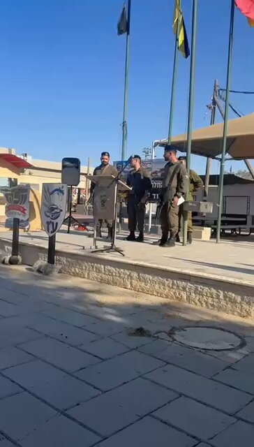 רב סרן שחר בוזגלו זל שנהרג אמש בעזה בנאום כניסתו לתפקיד כמפקד פלוגת וולקן בגדוד 77 בחטיבה 7 של השריון, מצטט את דבריו של שורד השבי גדי מוזס על ציווי הבניה מחדש של קיבוץ ניר עוז של השומר הצעיר, ומצטט את סיסמת ניר עוז: ״לא עייפי דרך כי אם מפלסי נתיב״: