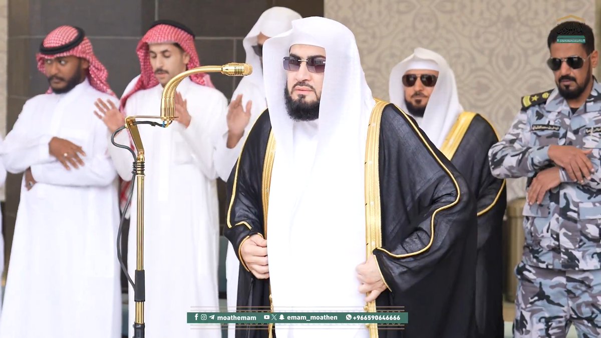 إنفاذًا لتوجيه خادم الحرمين الشريفين -حفظه الله-.. أداء الصلاة على الميّت الغائب سماحة الشيخ عبدالعزيز بن عبدالله آل الشيخ، المفتي العام للمملكة ورئيس هيئة كبار العلماء -رحمه الله- بالمسجد الحرام. #وكالة_شؤون_الأئمةوالمؤذنين