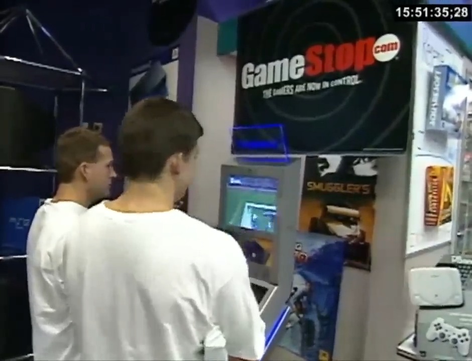 Midnight release of the PlayStation 2 (2000)