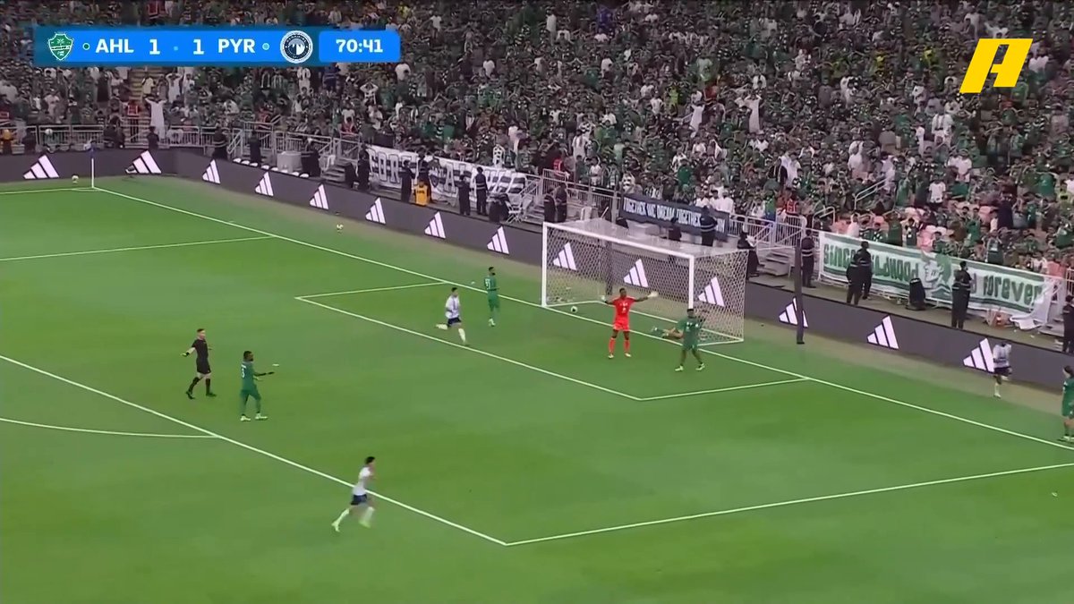 فيستون مايلي يسجل الهدف الثاني لبيراميدز #الأهلي_بيراميدز #FIFA_Intercontinental_Cup