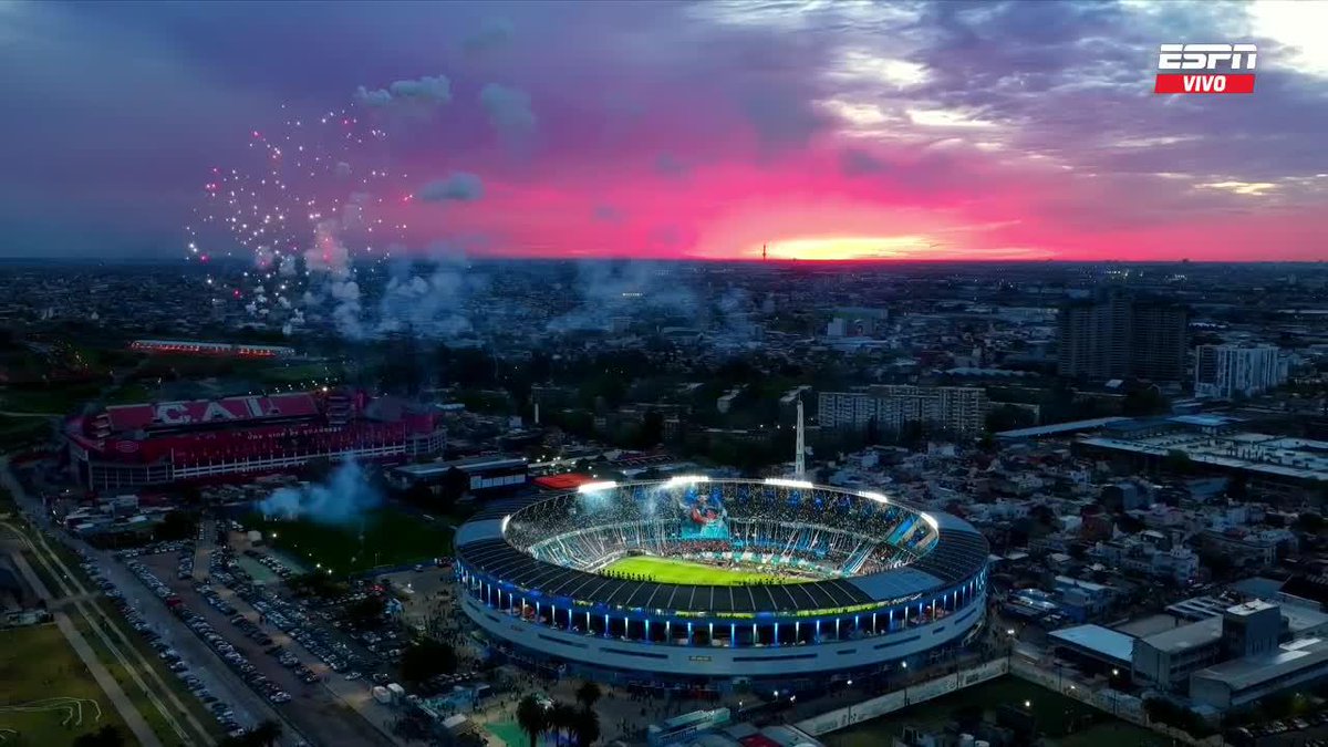 🇦🇷 EL RECIBIMIENTO PARA EL RACING - VÉLEZ. 🏟️ QUE AMBIENTE EN EL CILINDRO DE AVELLANEDA.