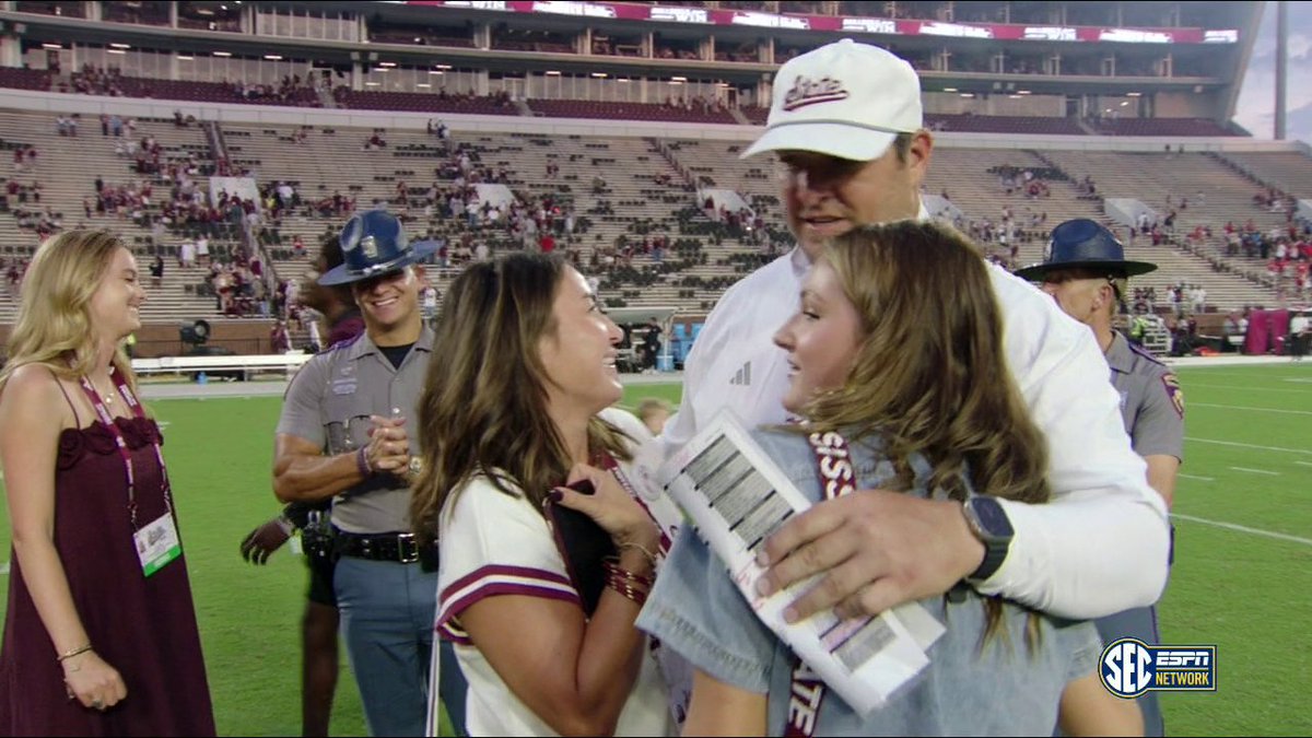 .Mississippi State Football 4-0 for the first time since 2014 😤 🎥 SEC Inside