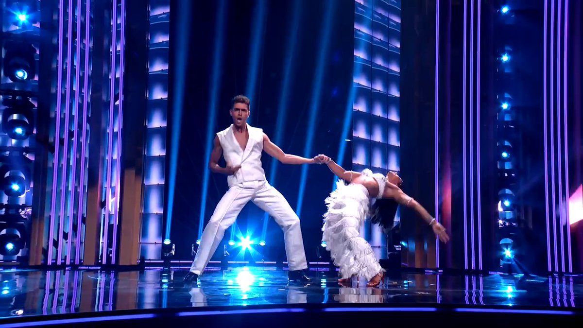 Jordan Chiles and pro Ezra Sosa perform a Jive to “Maniac” by Michael Sembello.