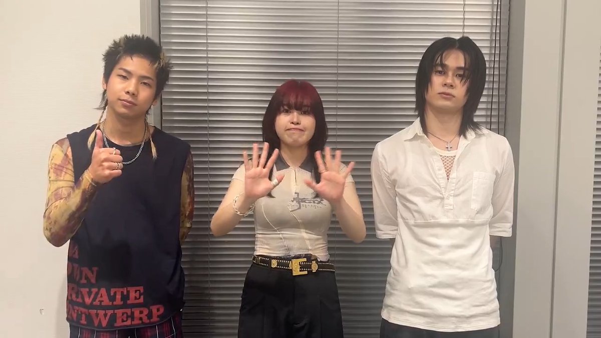 ◤New Release◢ #chilldspot の3rdアルバム "handmade" がリリース🎧 3人の個性が眩しく光る1枚! 圧倒的な表現力に魅了されよう✨ ▶︎ chilldspot (チルズポット)