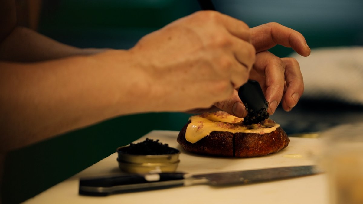 Get a taste of the world inside Michelin as chefs strive for the ultimate culinary honor. #KnifeEdge: Chasing Michelin Stars premieres October 10 on Apple TV+
