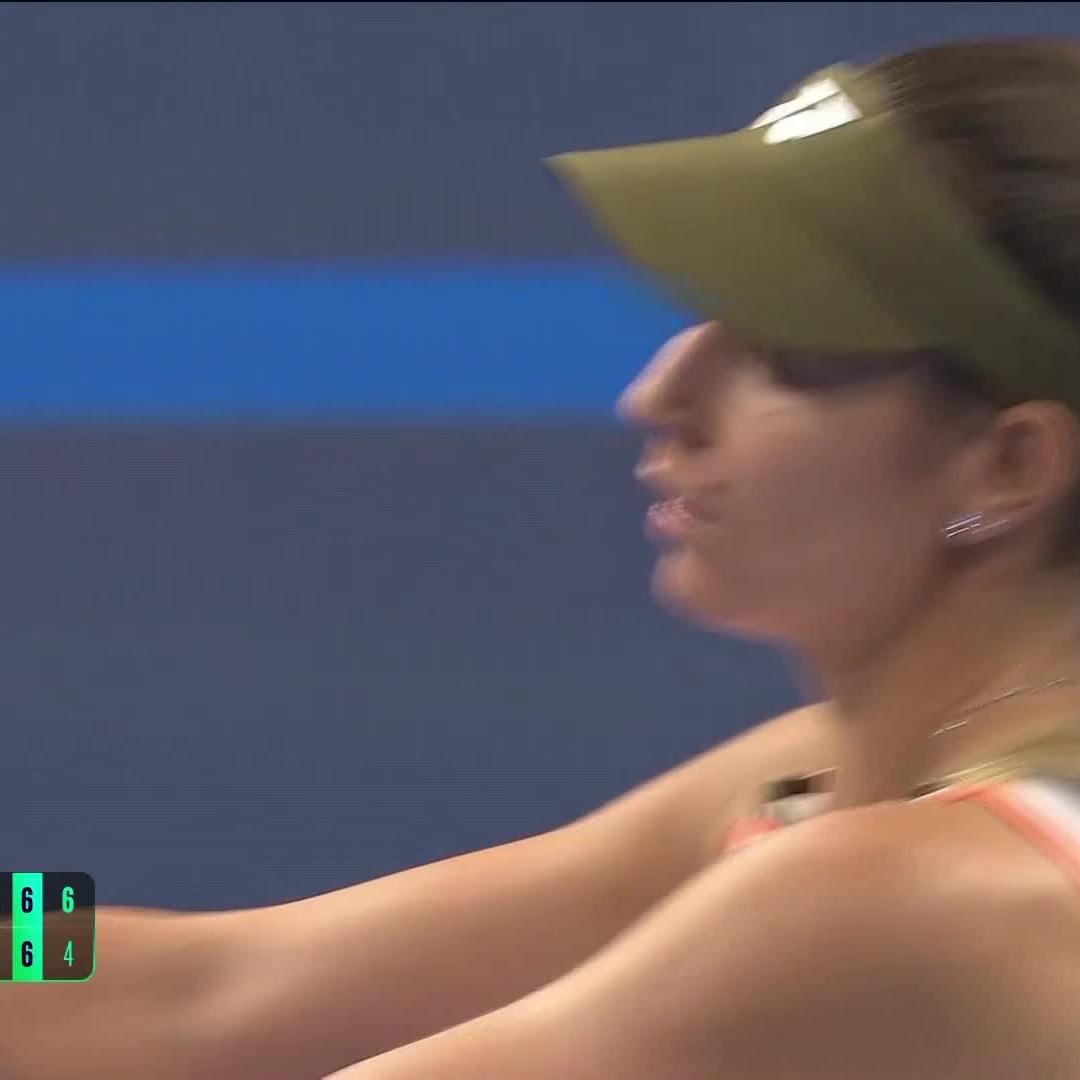 Coming out on 🔝 Anna Bondar battles past Andreescu 6-4, 7-6(4), and is into the second round in Beijing for the first time! #2025ChinaOpen