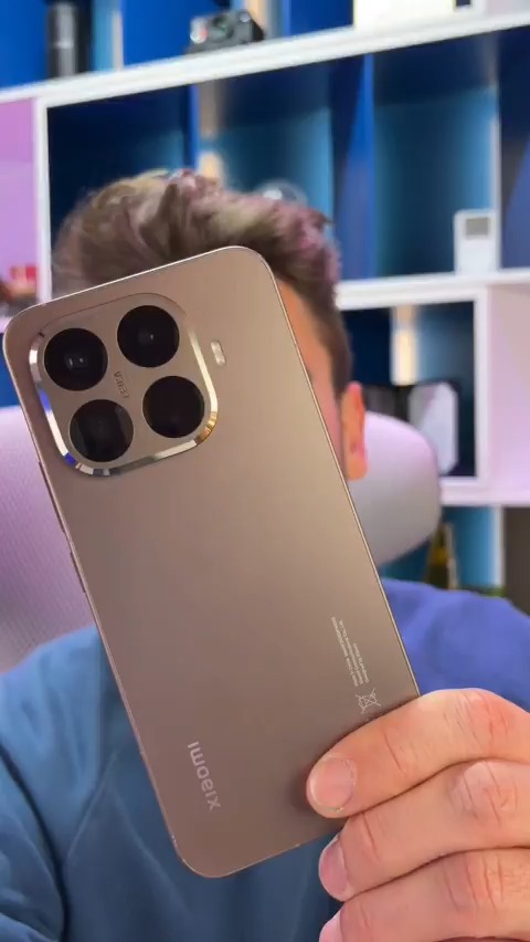 Le XIAOMI 15T PRO est dispo chez SFR ! 🟥 3 capteurs Leica pour s’adapter à toutes les situations Des outils IA pour sublimer vos photos Une batterie de 5500 mAh pour une autonomie exceptionnelle JB - TheiCollection, t'en penses quoi de Xiaomi HyperAI ?