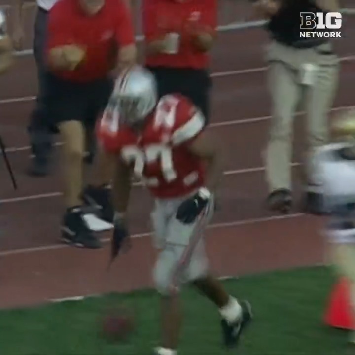 HBD, Eddie George! 🥳 We're celebrating with the 1995 The Heisman Trophy winner's 200-yard day in Ohio State Football's win over Notre Dame.