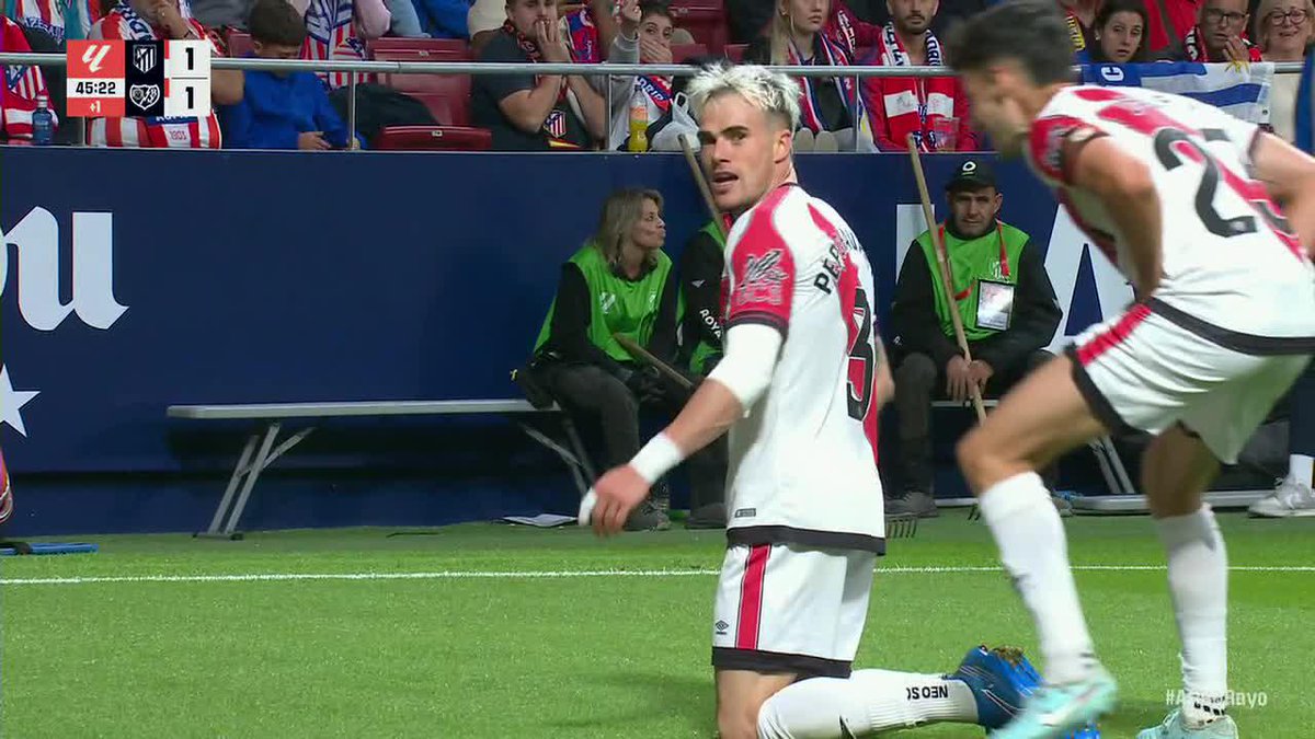 PEP CHAVARRIA WITH ONE OF THE WILDEST LONG DISTANCE GOALS YOU WILL EVER SEE!! 😱😱😱