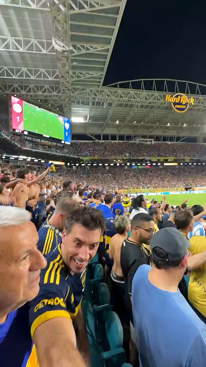 La hinchada de Boca es la única en todo el mundo en generar esto, y que lo lloren las gallinas