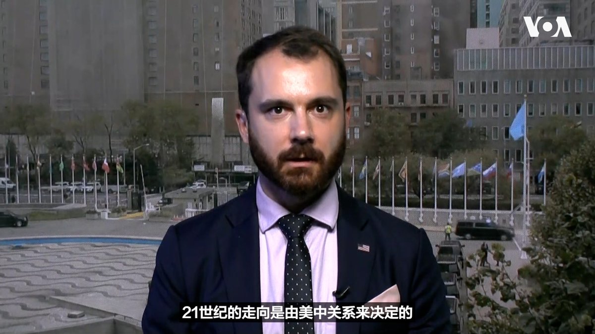 正在纽约联合国总部参加联合国大会相关会议的美国国务院中文发言人贾博(Jakob Lengacher)9月24日在接受美国之音专访时表示,特朗普总统在联大讲话中表示,美国将重点关注主权、和平与自由这三个优先事项。他还表示,美国继续非常重视美中关系,两国防长最近的通话很有建设性。