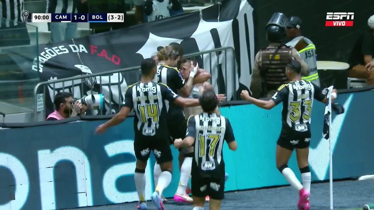 EL GOL AGÓNICO QUE VALIÓ UNA CLASIFICACIÓN: Bernard marcó el 1-0 del Atlético Mineiro de Sampaoli contra Bolívar en la vuelta de los cuartos de la CONMEBOL #Sudamericana.