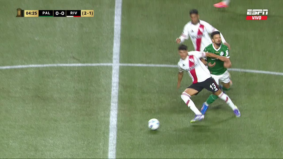 area principal en River: ¡NO DEJAR JUGAR AL FLACO LÓPEZ! 📺 Mirá TODA la CONMEBOL #Libertadores por #DisneyPlus Plan Premium 👀 Disfrutá de la experiencia #Multicam
