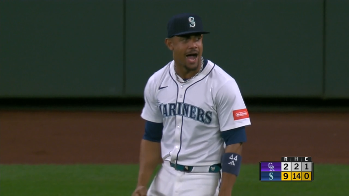 THE MARINERS WIN THE WESTโผ๏ธ The Seattle Mariners are AL West champs for the first time since 2001 ๐