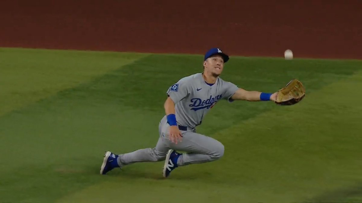 Kersh out of the 'pen and Tommy with the diving catch!