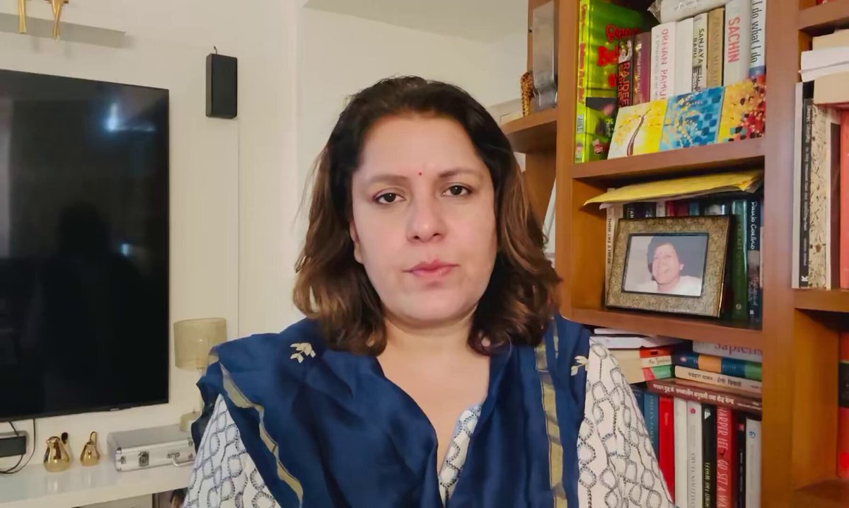 झुकती है दुनिया, झुकाने वाला चाहिए ▪️इस बार राहुल गांधी के दिए वोट चोरी के सबूतों पर एफिडेविट मांगने के बजाय चुनाव आयोग ने कमी स्वीकारते हुए वोटर डिलीट करने के नियम बदले - वो भी 6 दिन में ▪️यह वही चुनाव आयोग है जिसने राहुल गांधी जी की प्रेस कांफ्रेंस का फर्जी फैक्ट चेक किया था - लेकिन लोकतंत्र की ताक़त है कि थूक कर तो चुनाव आयोग को चाटना पड़ा ▪️यह राहुल गांधी के सच की ताक़त है और उनके खुलासे का परिणाम है 📅 18 सितंबर • नेता विपक्ष राहुल गांधी जी ने बड़ा खुलासा किया कि कैसे लोगों के वोट काटे जा रहे हैं • 'वोट चोरी' के इस खुलासे के बाद चुनाव आयोग सकते में आ गया 📅 24 सितंबर • एक हफ़्ते के अंदर चुनाव आयोग ने वोट डिलीट करने के नियम बदल दिए • अब ऑनलाइन वोटर लिस्ट से नाम डिलीट करवाने के लिए ई-वेरिफिकेशन करना होगा ▪️इसके क्या मतलब हैं? • वोट चोरी पर राहुल गांधी जी के दिए गए सबूत 100% पुख्ता हैं • इसी वजह से आनन-फानन में ये फैसला लिया गया, ताकि चुनाव आयोग अपनी 'वोट चोरी' को छिपा सके • साफ है- चुनाव आयोग नरेंद्र मोदी के साथ मिलकर बड़े स्तर पर 'वोट चोरी' में लगा है 👉 लेकिन सिर्फ नियम बदलकर आप बचेंगे नहीं ज्ञानेश गुप्ता जी. अब तो आपको कर्नाटक CID को तुरंत सारे डिटेल देने होंगे जिससे वोट चोरी के गोरख धंधे की जांच हो सके 👉 उसकी जांच में रोड़ा मत बनिए 👉 और हां - अपनी फ़र्ज़ी फैक्ट चेक एजेंसी को निकाल बाहर कीजिए : AICC सोशल मीडिया और डिजिटल प्लेटफॉर्म की चेयरपर्सन Supriya Shrinate जी