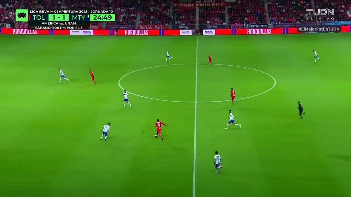 Paulinho apontou um Hat-Trick na vitória do Toluca frente ao Monterrey. O avançado ex-Sporting tornou-se num verdadeiro matador em solo mexicano. Leva 25 golos e 3 assistências em 33 jogos neste ano.