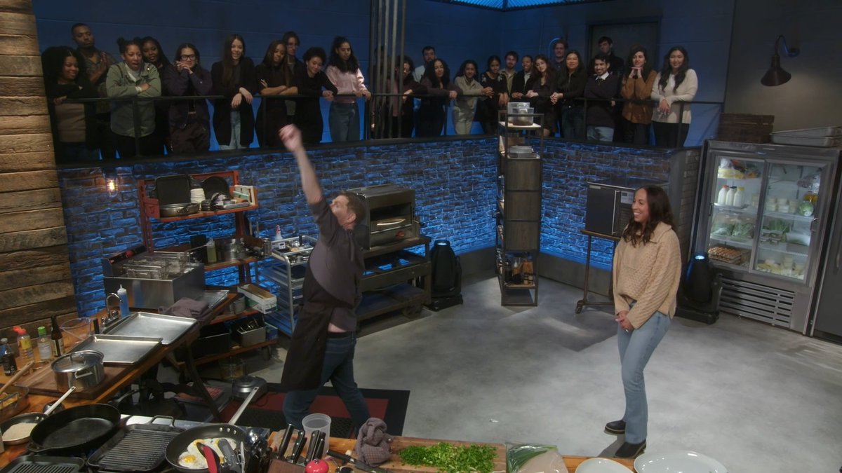 Fingers crossed @madisonkeys thinks Bobby Flay’s cooking is more “ace” than his serve 🎾👨🍳 Find out on an all-new episode of #BeatBobbyFlay TONIGHT at 9|8c.