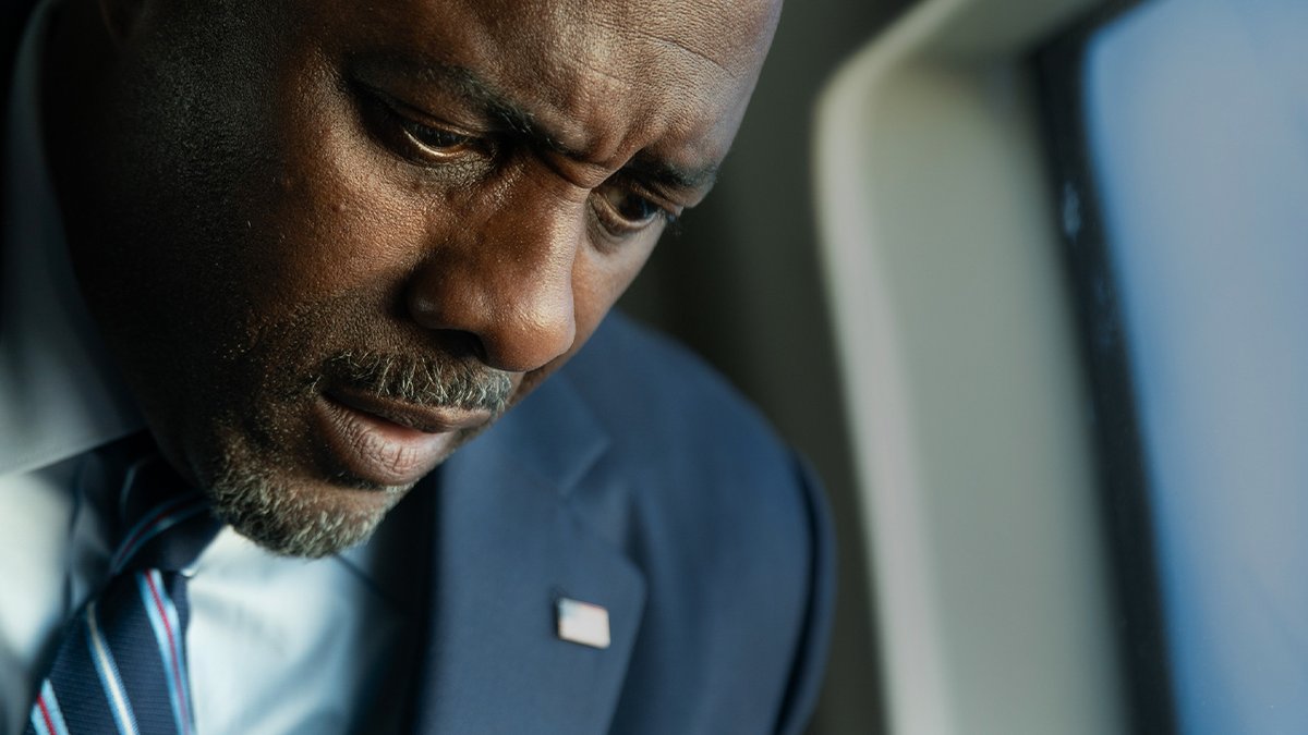 É como acertar uma bala com outra bala. Casa de Dinamite, meu novo filme com Idris Elba e Rebecca Ferguson, estreia em 24 de outubro.