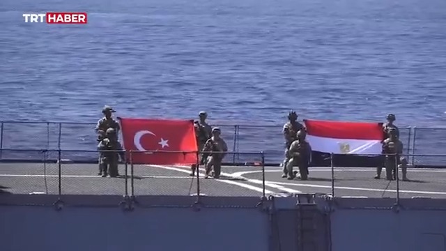 🇹🇷🇪🇬 Türkiye ve Mısır'dan Akdeniz'de ortak tatbikat. Dostluk Denizi-2025 Tatbikatı kapsamında Türk ve Mısır Deniz Kuvvetleri ortak eğitimleri başarıyla tamamlandı.