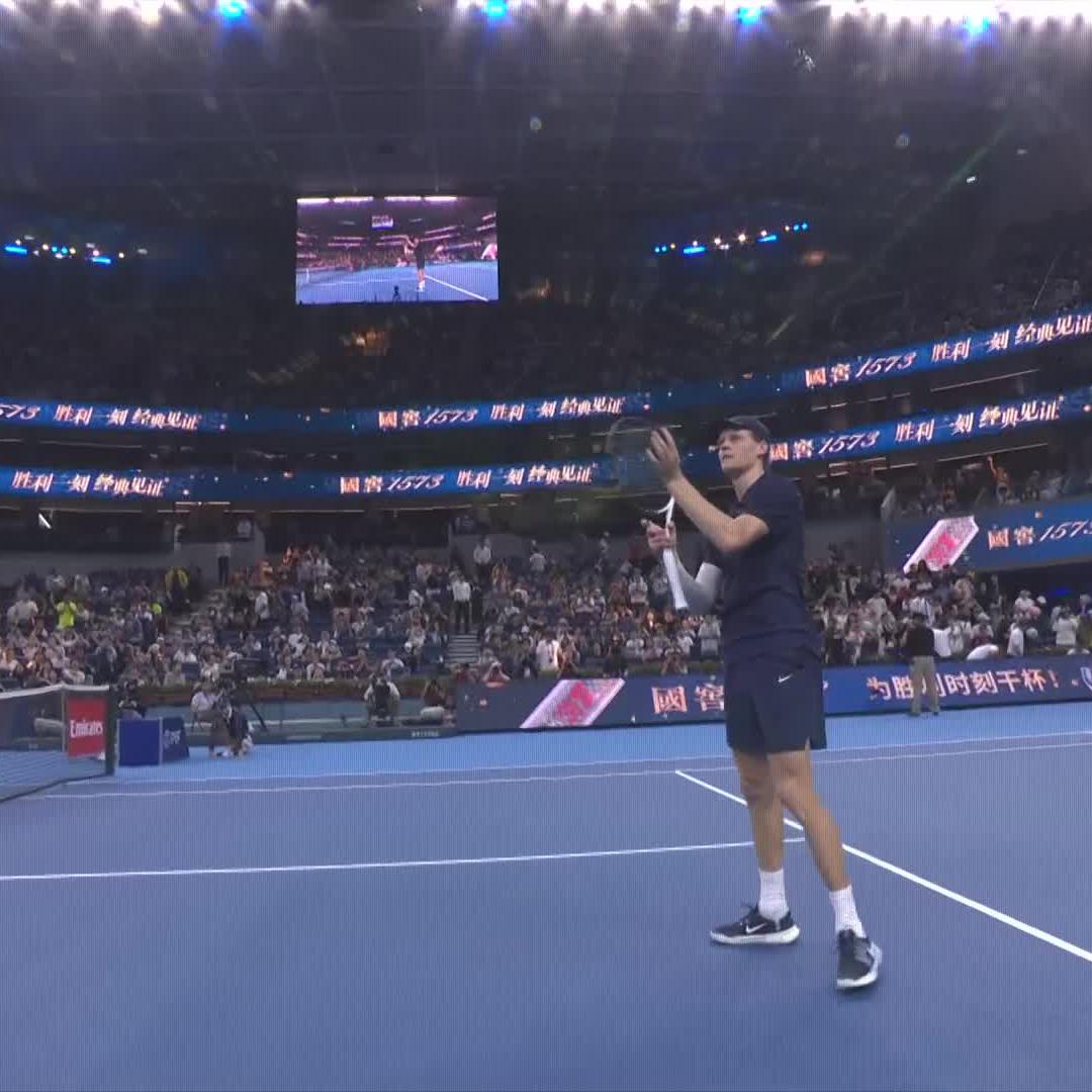 Cruise control 🛳️ Jannik Sinner rolls past Marin Cilic 6-2 6-2 in the opening round 😎 #ChinaOpen