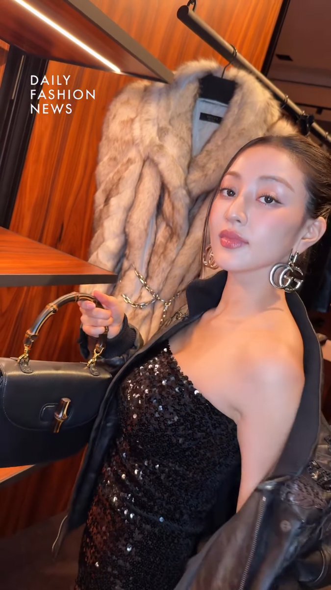 JIHYO FOR GUCCI OMG LOOK AT HER