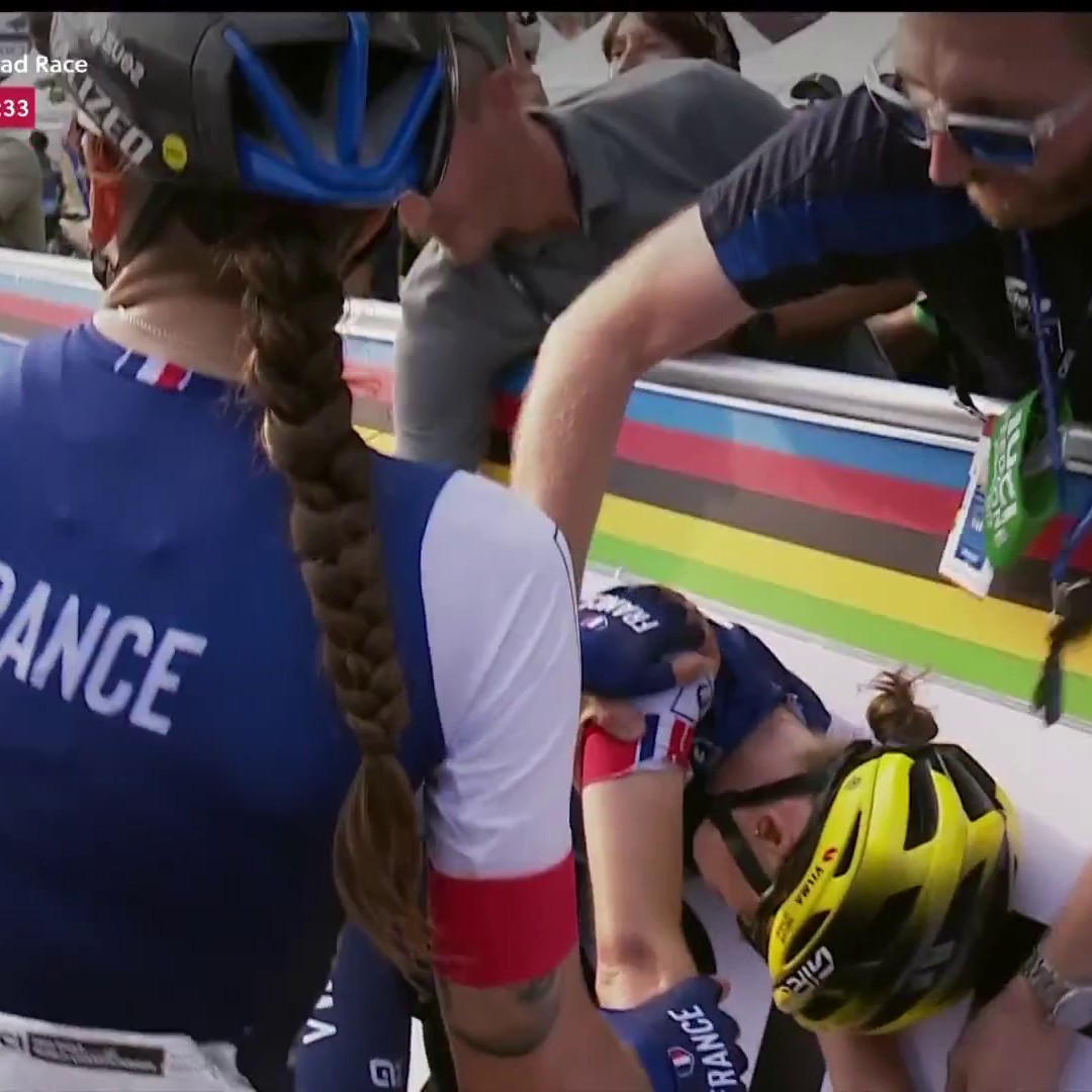 CÉLIA GERY 🇫🇷 CHAMPIONNE DU MONDE U23 ! 🙌 Incroyable course de la Française, bien emmenée par Marion Bunel dans le final ! 👏