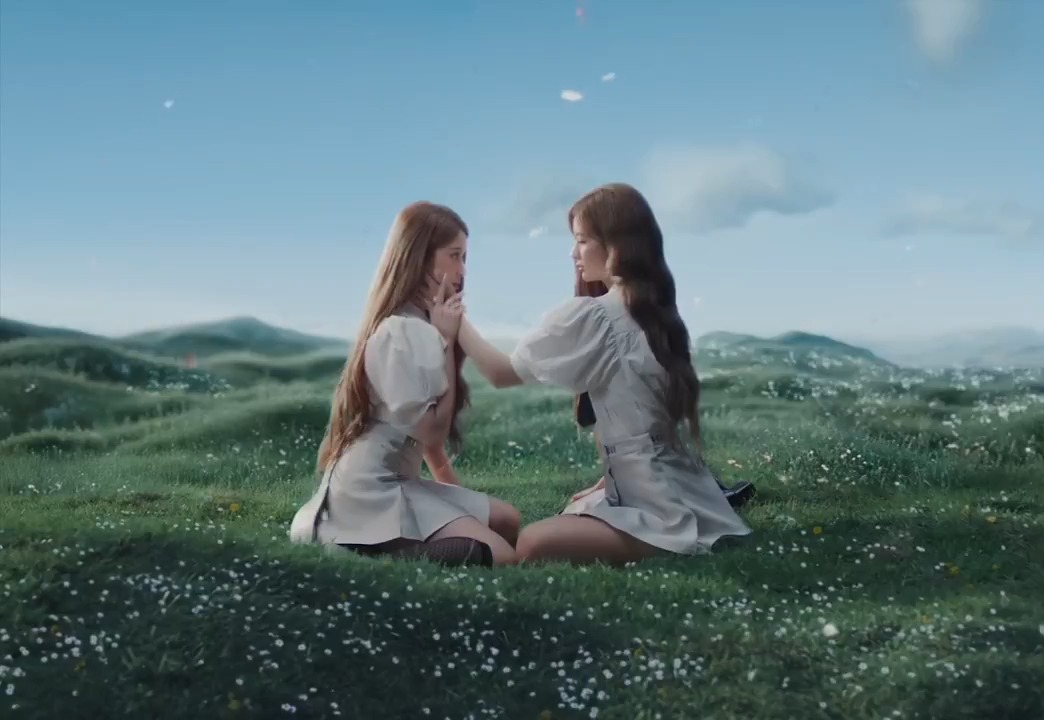 SULLYOON AND JIWOO HOLDING EACH OTHER'S CHEEK AND STARTED FIGHTING?? 😭