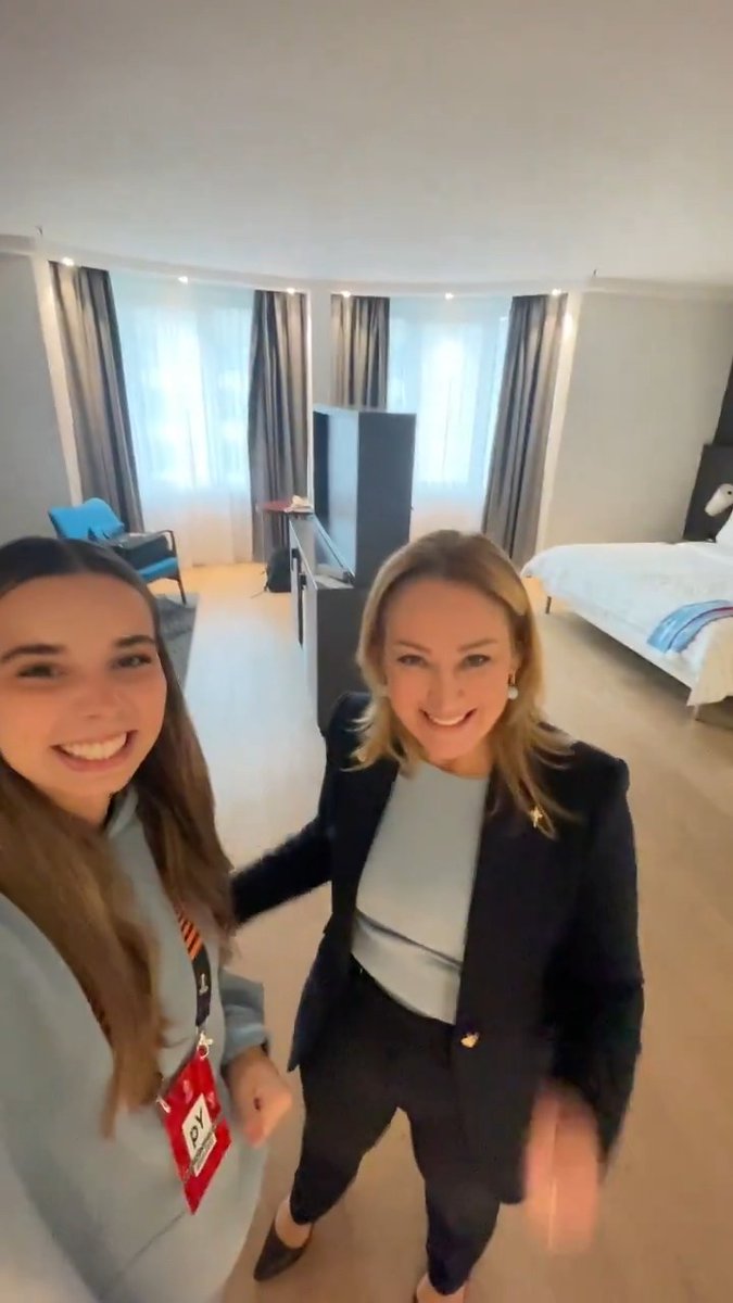 A primeira presidenta do EuroCelta 🥹 Así vive Marián Mouriño no hotel de concentración as horas previas ao #VFBCLT. Xa quedou máis, presi ⌛️🔜🇪🇺